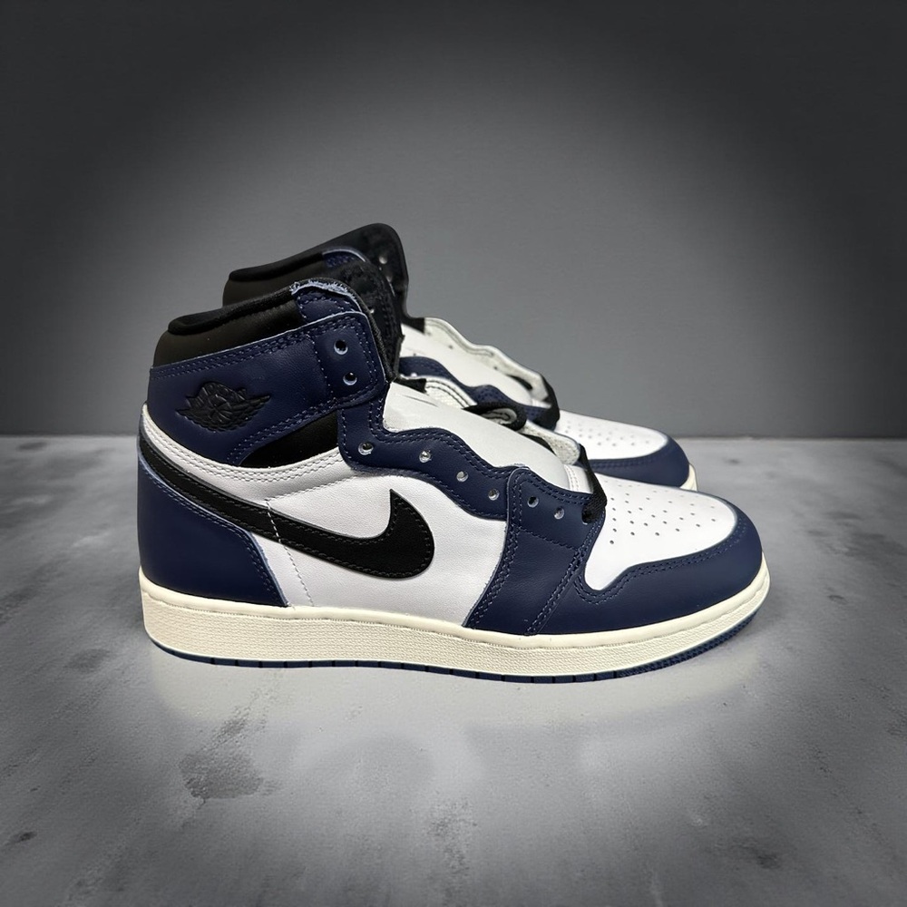 Jordan 1 Retro High OG "Midnight Navy